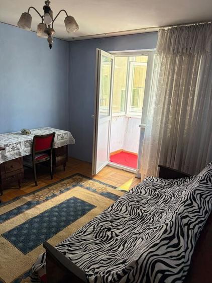 Apartament cu 2 camere decomandat în Ostroveni