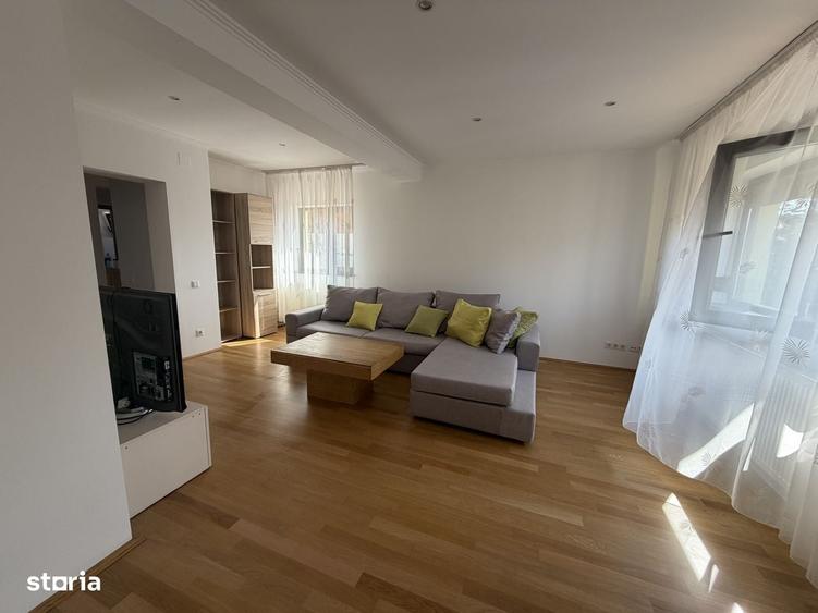 Casă cu 4 camere cu Teren 706 Mp în Dumbrăvița