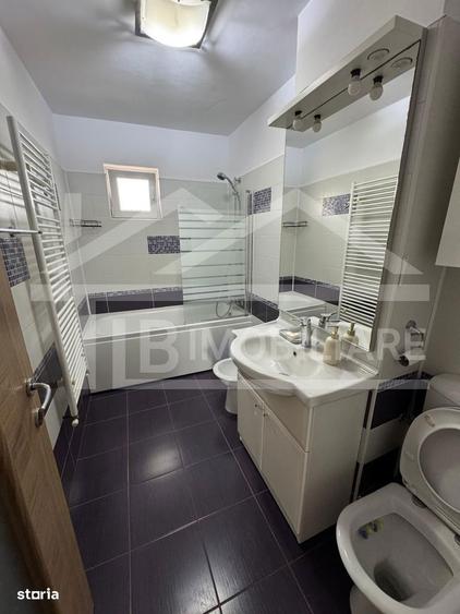 Apartament cu 3 camere semidecomandat în Unirii