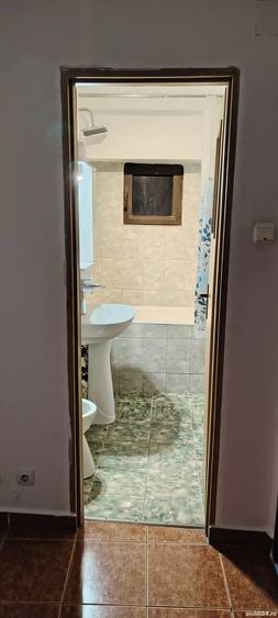 Apartament cu 4 camere decomandat în Micro 5