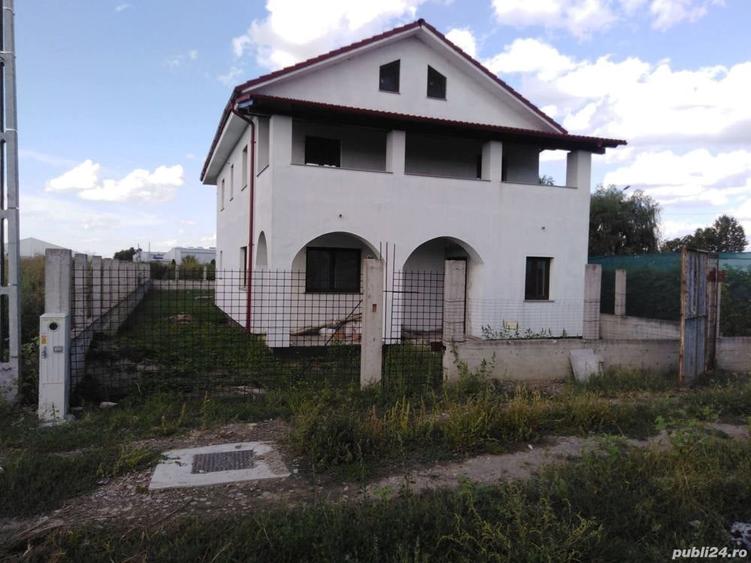 Casă cu 4 camere în Central