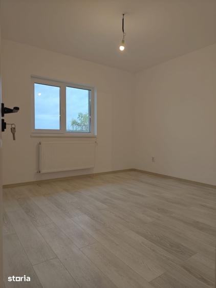 Casă cu 4 camere cu Teren 350 Mp în Joița