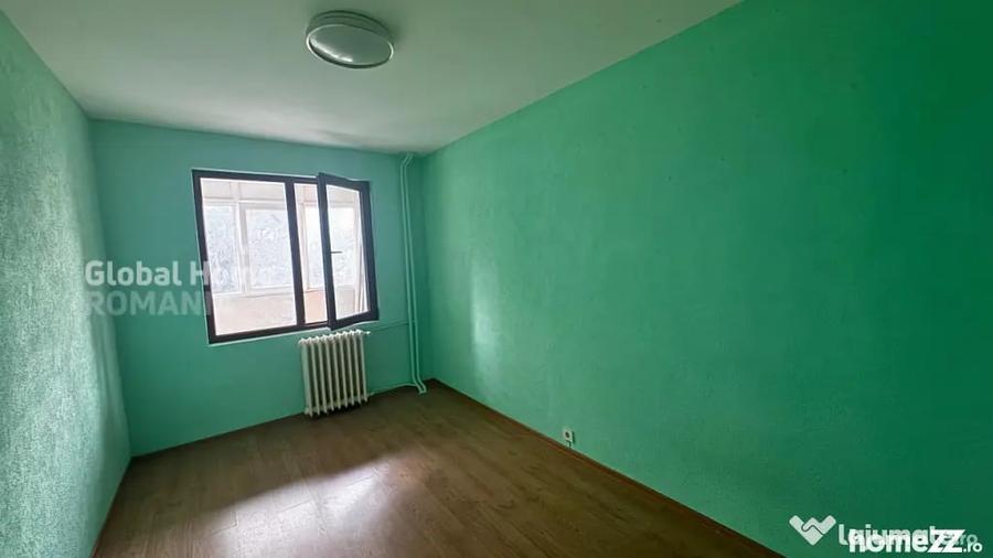 Apartament cu 4 camere semidecomandat în Pantelimon