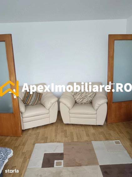Apartament cu 2 camere semidecomandat în Tei