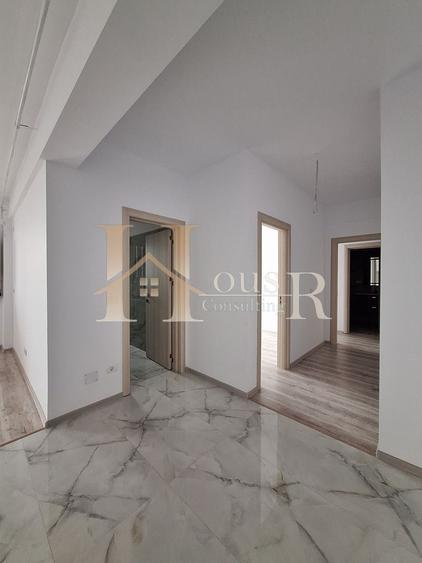 Apartament cu 3 camere decomandat în Girocului