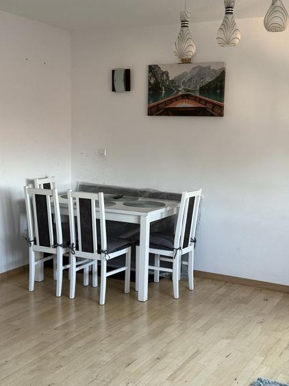 Apartament cu 3 camere decomandat în Lazaret