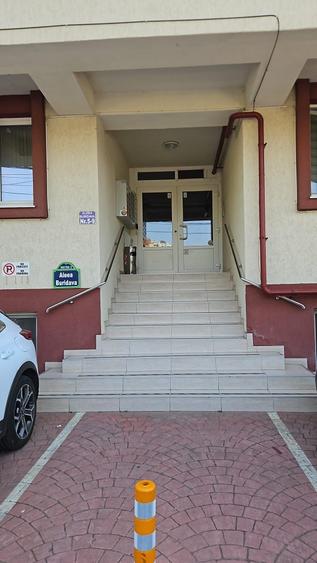 Apartament cu 2 camere decomandat în Fundeni