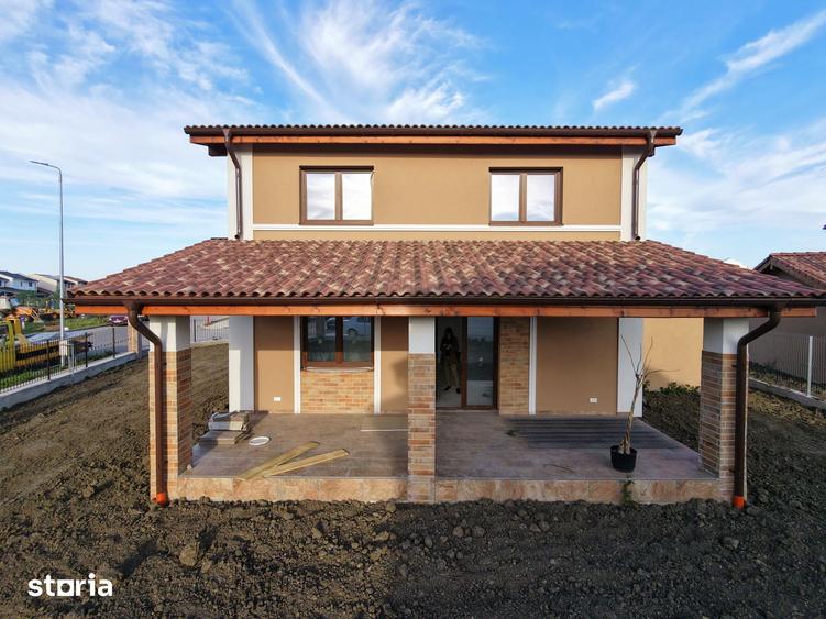 Casă cu 6 camere cu Teren 589 Mp în Săcălaz