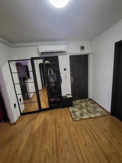 Inchiriez apartament cu 3 camere zona centrala - 4
