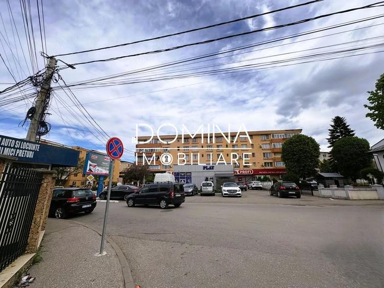 Spațiu comercial, de 430 mp, în 9 Mai