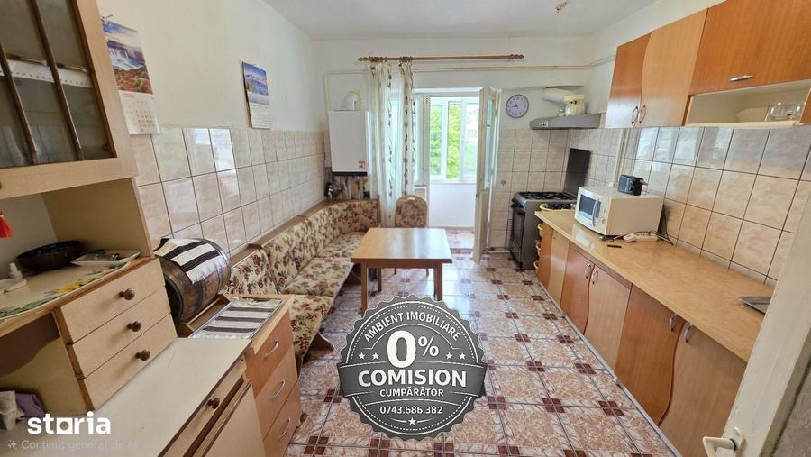 Apartament cu 4 camere decomandat în Traian