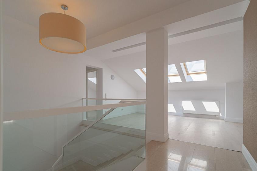 Casă individuală cu 9 camere cu Piscina în Pipera