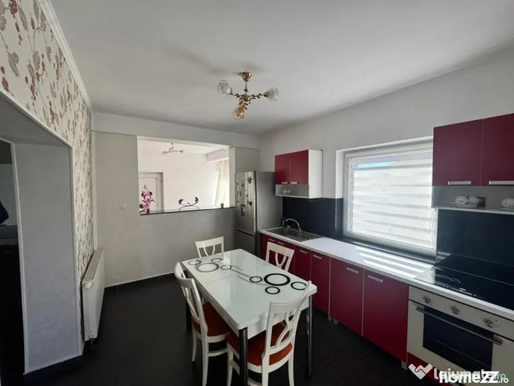 Casă cu 7 camere cu Teren 960 Mp în Central