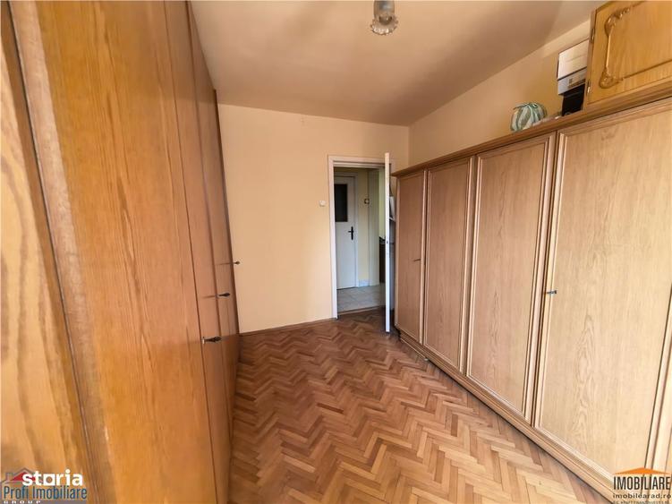 Apartament cu 3 camere decomandat, mobilat în Circumvalațiunii