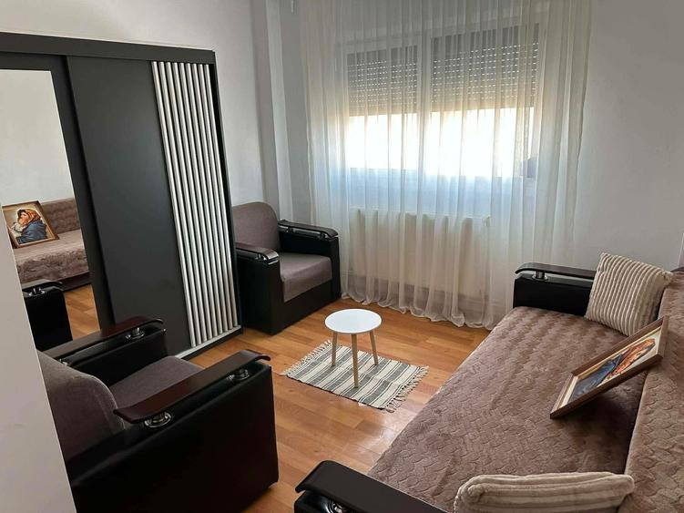 Apartament cu 2 camere decomandat în Energiei