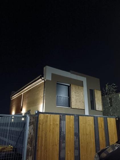 Casă individuală cu 4 camere cu Teren 300 Mp în Odăi