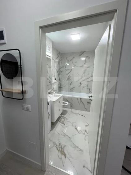 Apartament cu 2 camere semidecomandat, mobilat în Chinteni