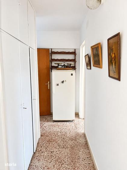 Apartament cu 4 camere decomandat în Domenii