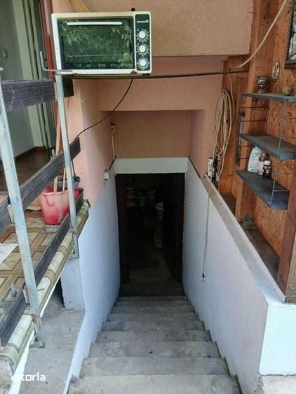 Casă cu 4 camere cu Teren 100 Mp în Izvoarele