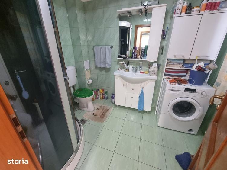 Casă cu 4 camere în Est