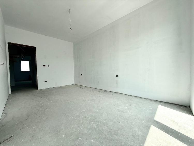 Duplex cu 5 camere cu Canalizare în Urseni