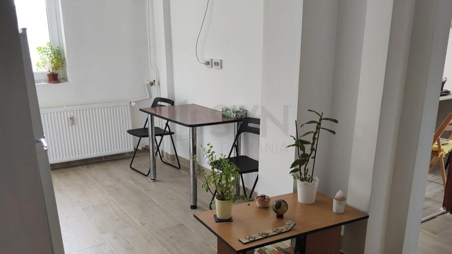 Apartament cu 3 camere decomandat în Calea Călărașilor