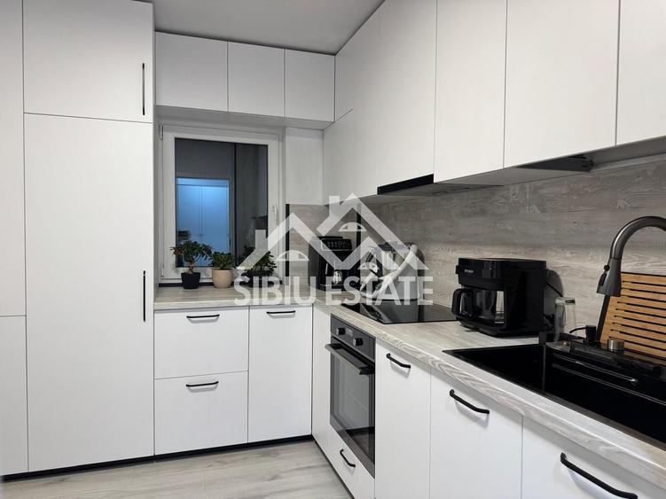 Apartament cu 3 camere decomandat, mobilat în Hipodrom 1