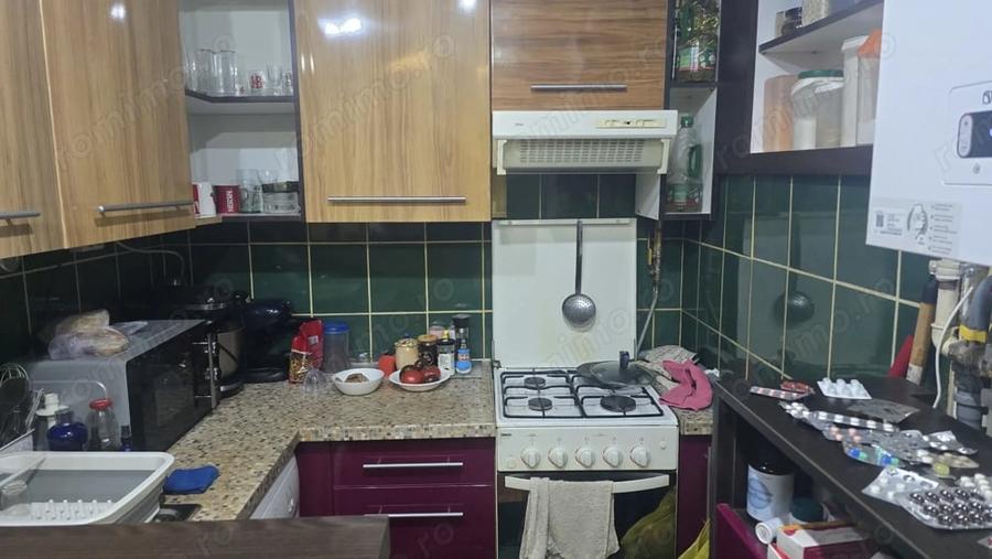 Apartament cu 3 camere semidecomandat în Dacia
