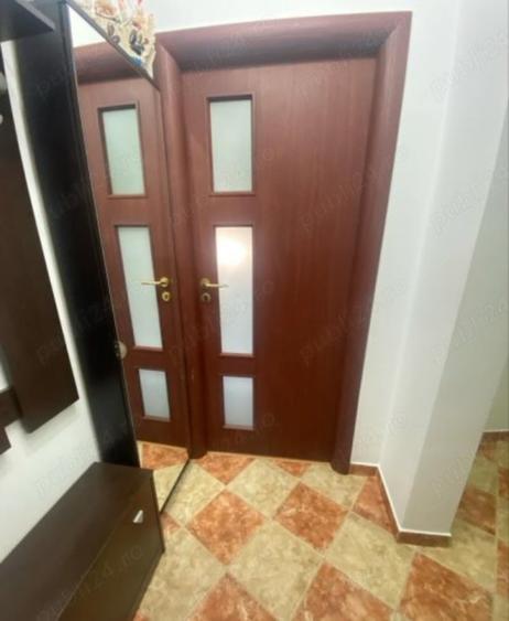Apartament cu 3 camere semidecomandat, mobilat în 1 Decembrie 1918