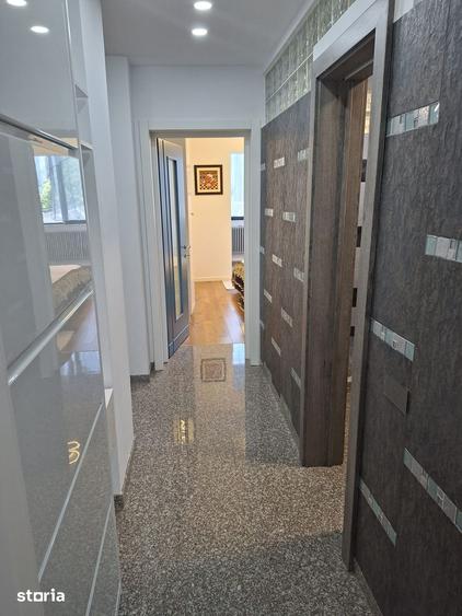Apartament cu 3 camere decomandat în Ultracentral