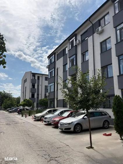 Garsonieră decomandată în Roșu