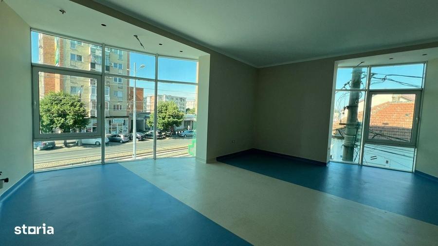 Spațiu comercial, de 70 mp, în Miorița