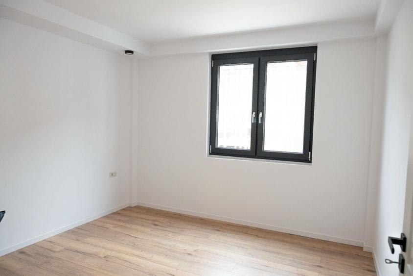 Apartament cu 2 camere decomandat în Utvin