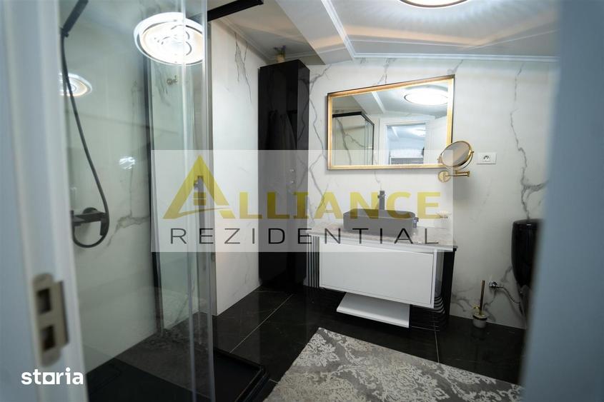 Casă cu 7 camere cu Teren 165 Mp în Central