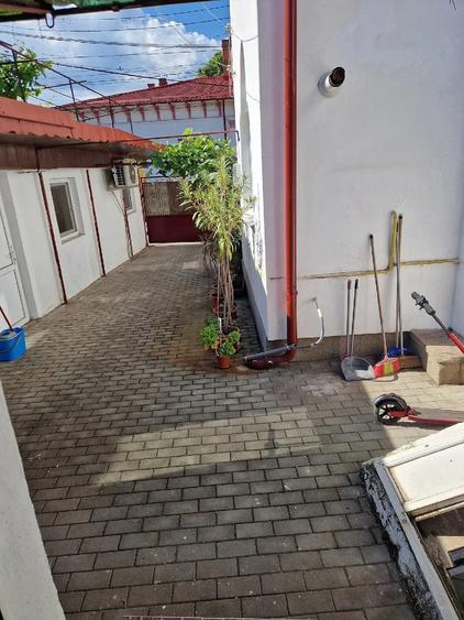 Spațiu comercial, de 120 mp, în Alimpești