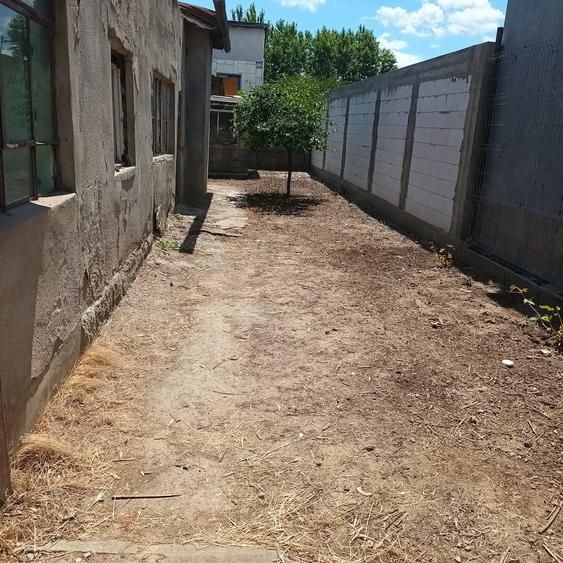 Teren de 214 mp, în Central