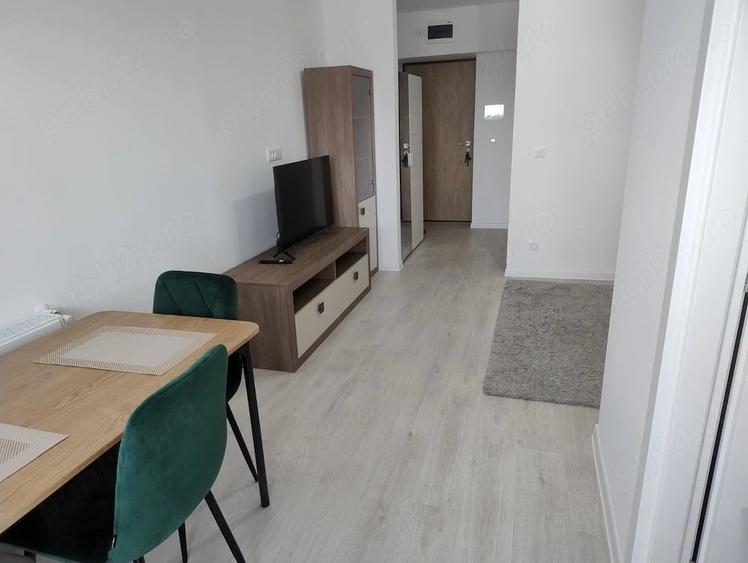 Garsonieră semidecomandată în Titan
