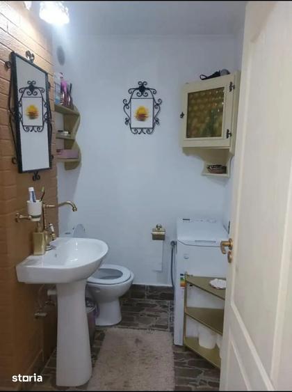 Apartament cu 4 camere, mobilat în Decebal