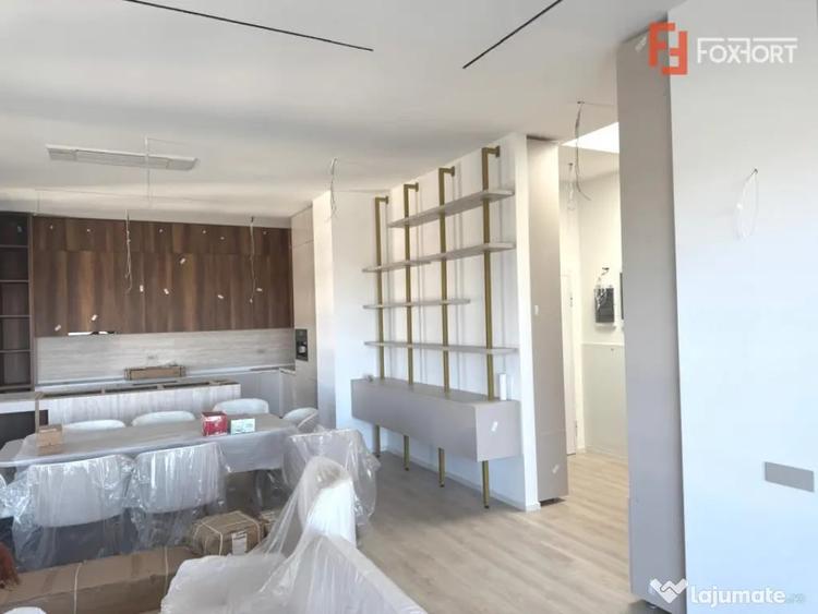 Apartament cu 4 camere decomandat în Torontalului
