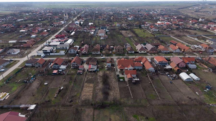 Teren Construcții intravilan de 1439 mp, în Urseni
