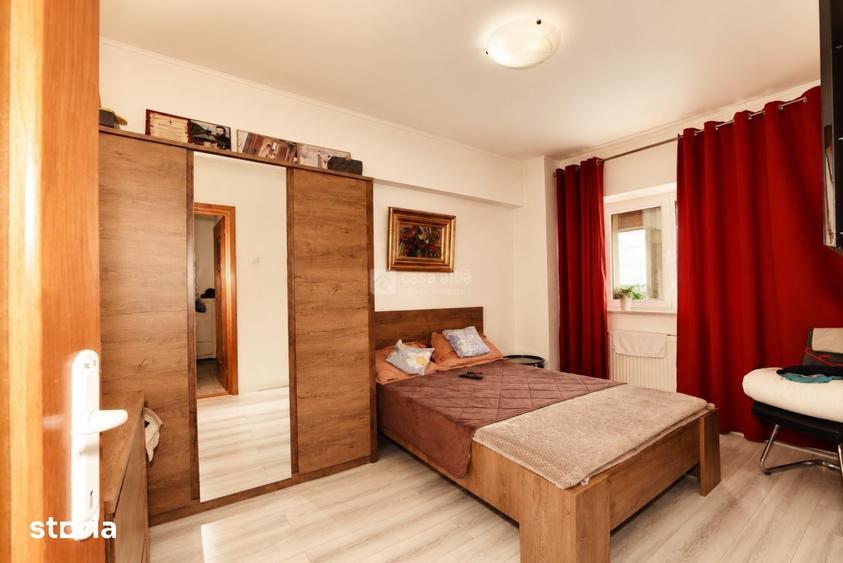 Apartament cu 3 camere decomandat în Hala Centrală