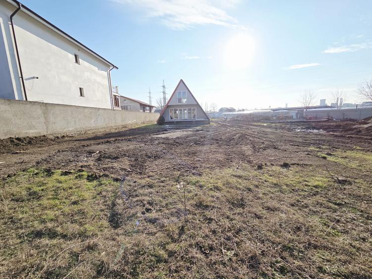 Teren Construcții intravilan de 1186 mp, în Vest