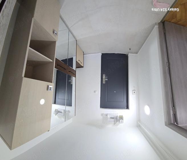 Apartament cu 3 camere semidecomandat în Central