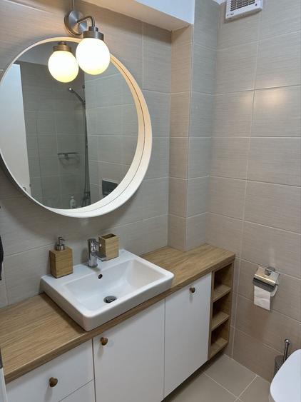 Apartament cu 2 camere semidecomandat în Central