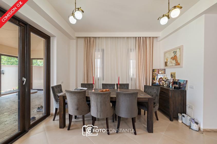 Casă individuală cu 5 camere cu Canalizare în Palazu Mare