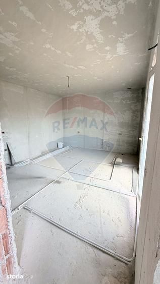 Casă cu 4 camere cu Teren 110 Mp în Theodor Pallady