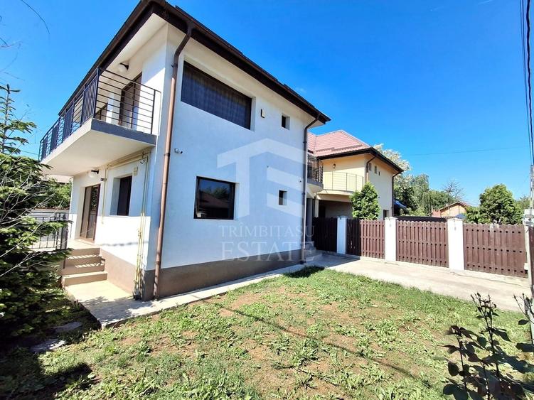 Duplex cu 4 camere cu Canalizare în Pasărea