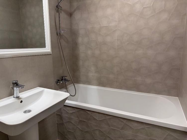 Apartament cu 2 camere decomandat în Aviației