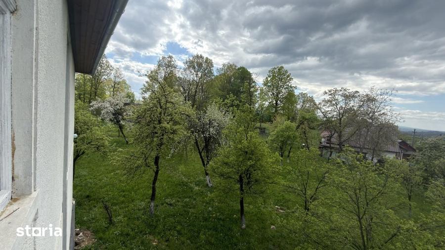 Casă cu 3 camere cu Teren 2200 Mp în Șișești