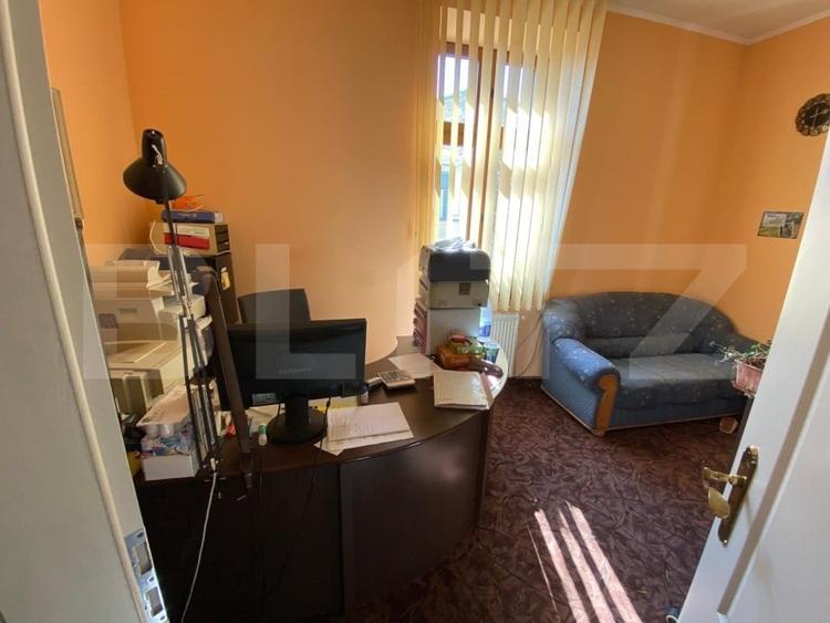 Casă individuală cu 4 camere cu Teren 200 Mp în Central